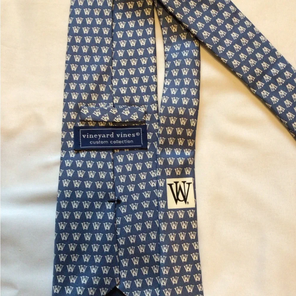 $15👠Moving🚚Sale Vineyard Vines blue silk tie Custom